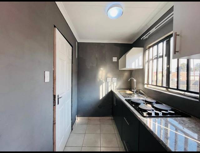 1 BEDROOM PROPERTY TO RENT IN PRIMROSE